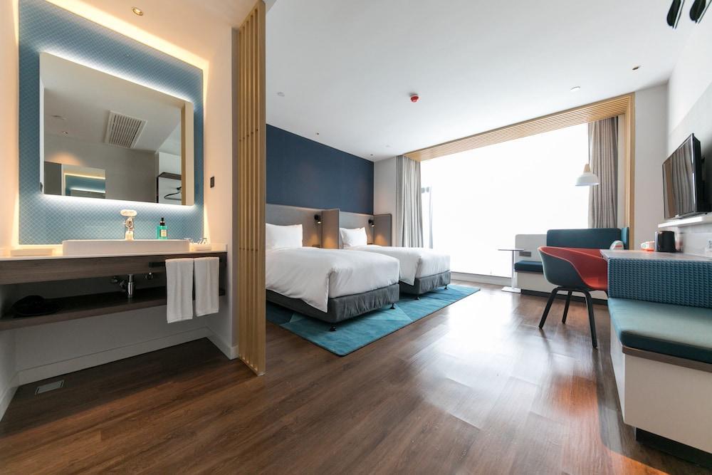 Holiday Inn Express Shanghai Tangzhen By Ihg - 20 Mins To Disney Land Exterior foto