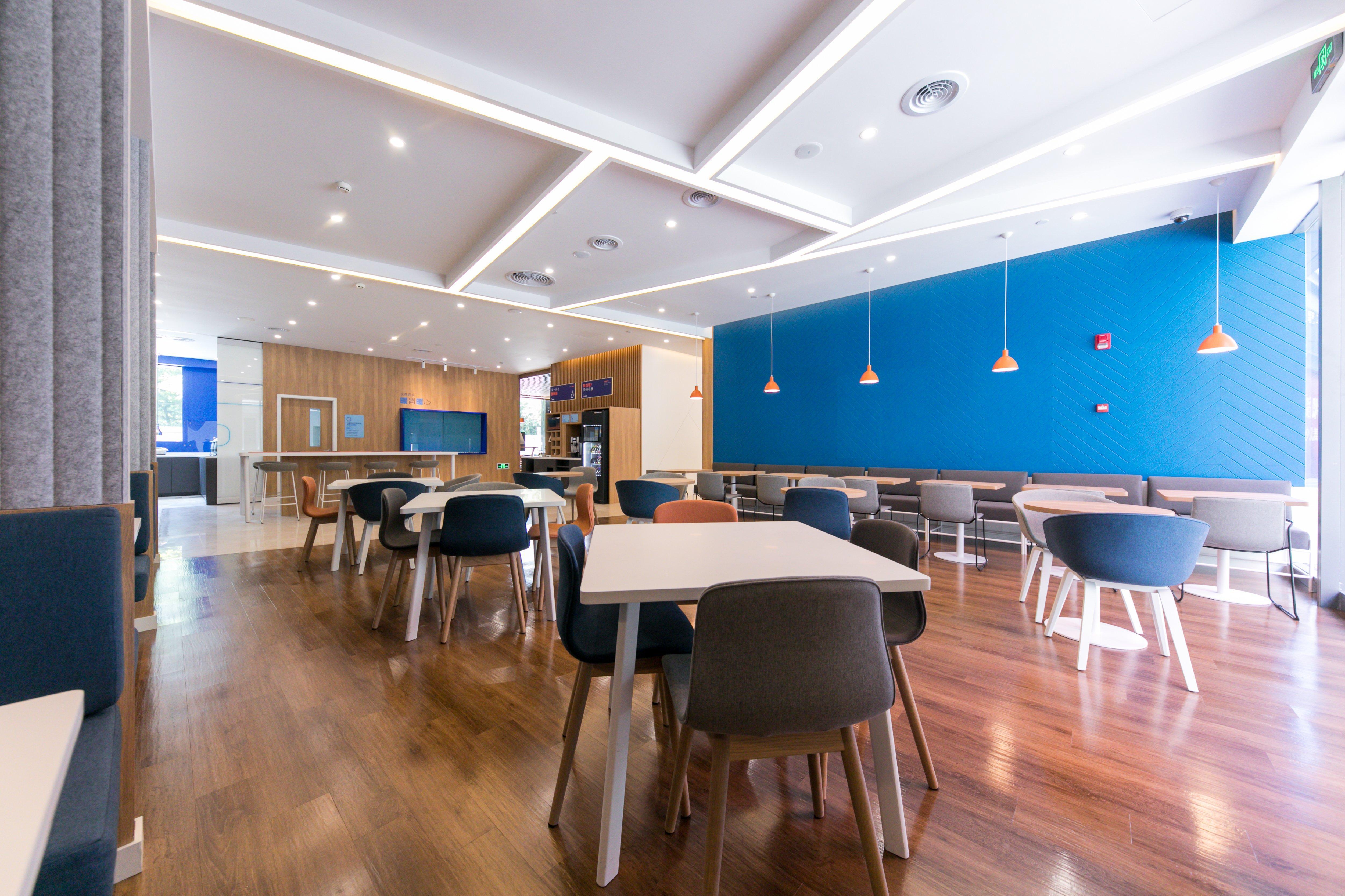 Holiday Inn Express Shanghai Tangzhen By Ihg - 20 Mins To Disney Land Exterior foto
